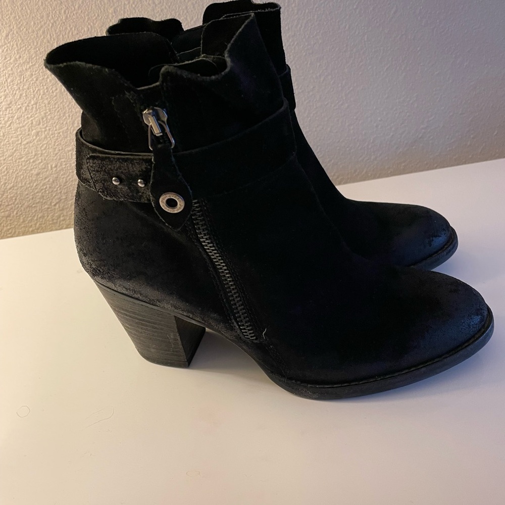 Paul Green Women Boot, Size 7, Black, Suede, Good Condition, Made in Austria.